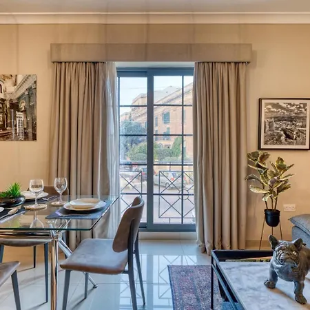 Apartment Mari's Luxury *