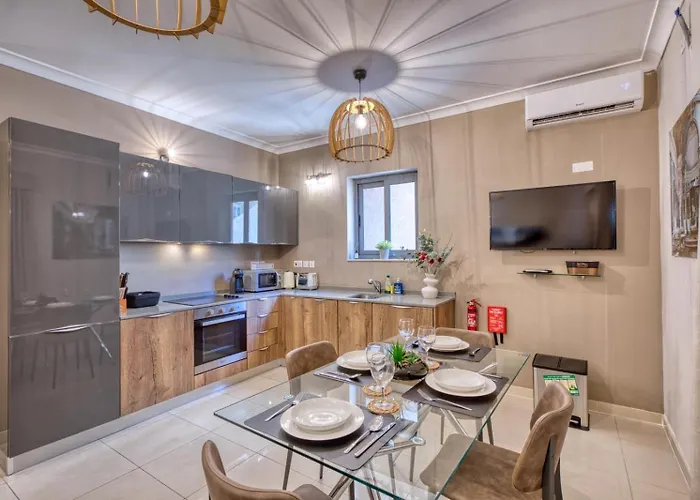 Mari's Luxury Sliema